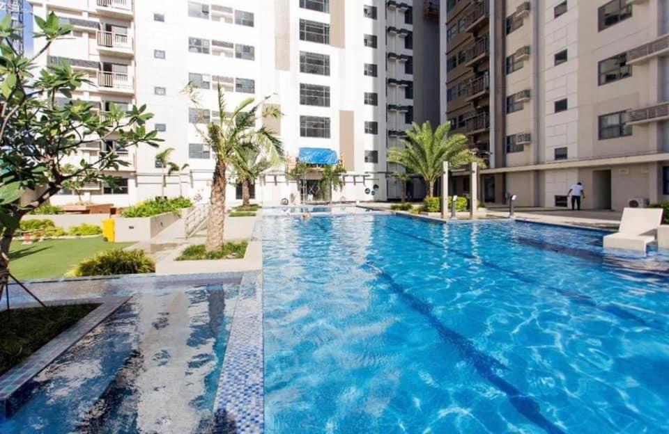 Horizon 101 A1 Shortwalk Robinson Mall Mango Square Bars Free Pool Cebu Eksteriør billede